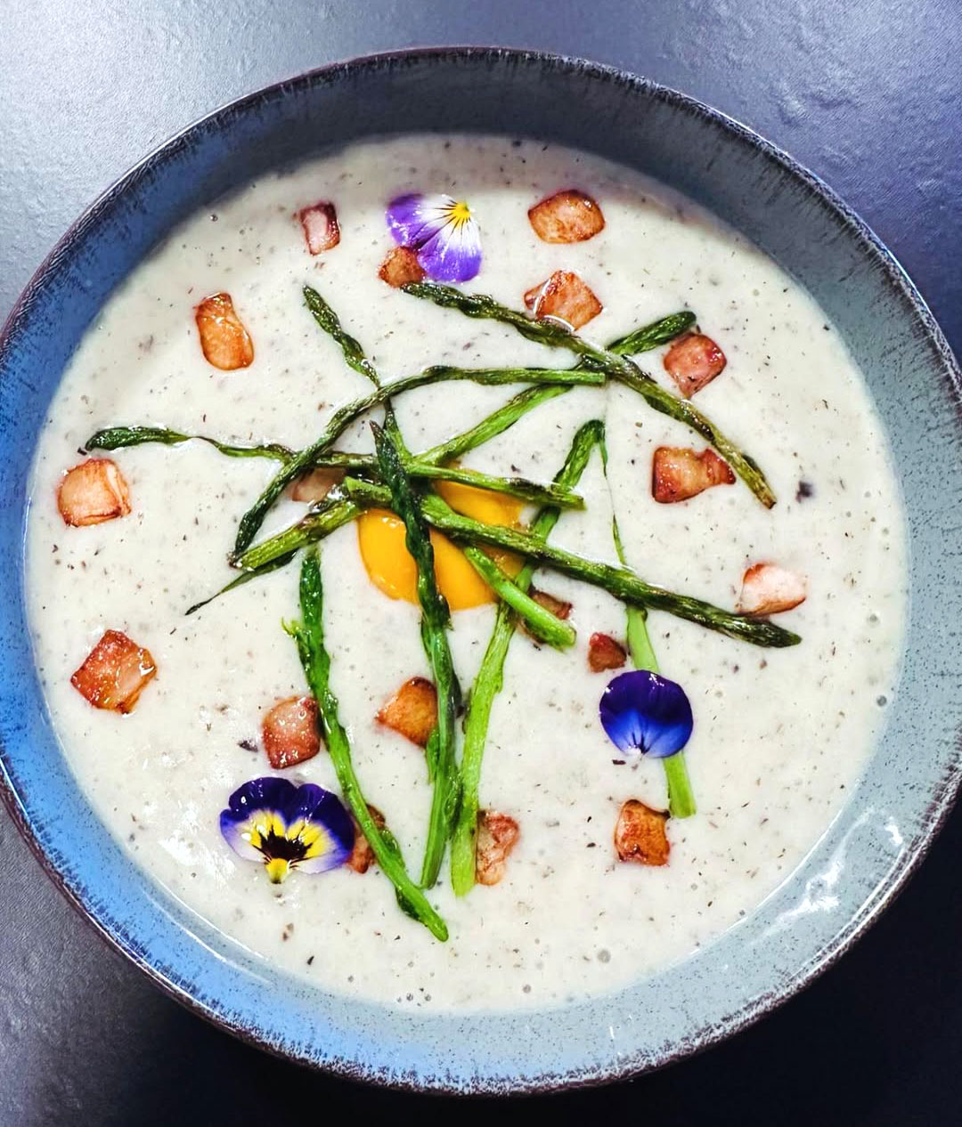 Cocina-local-en-restaurante-Ocado